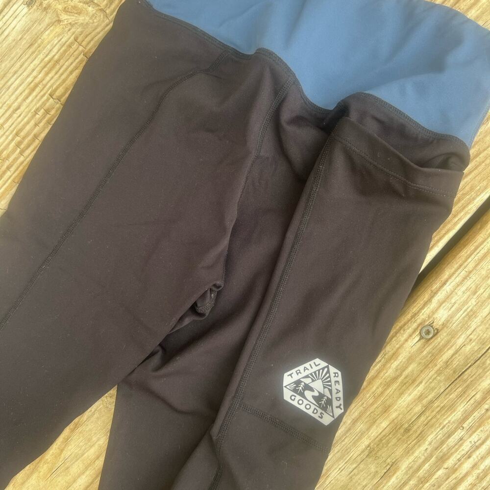 PASSENGER Trail Ready Goods black with blue waist leggings, women’s size  XS